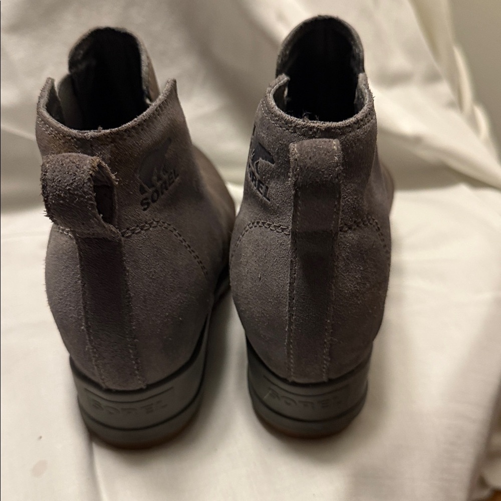 Sorel Gray Winter Boots - Picture 10 of 12